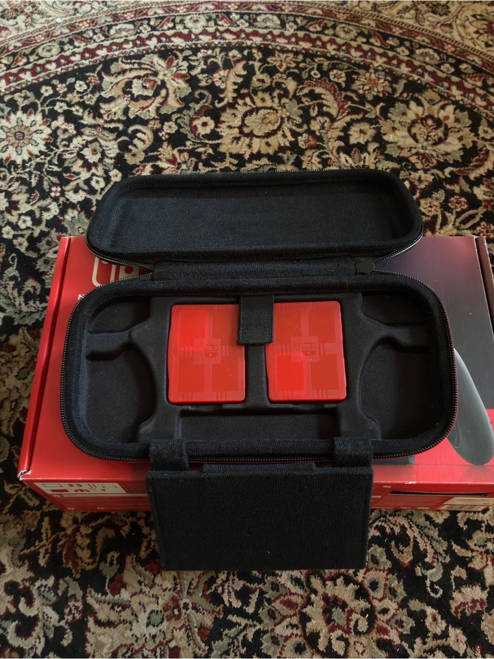 Nintendo Switch Bundle - Picture 5 of 6